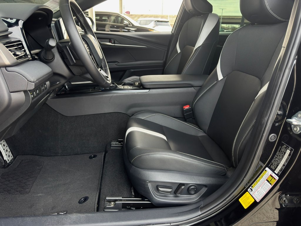 2025 Toyota Camry SE - 9