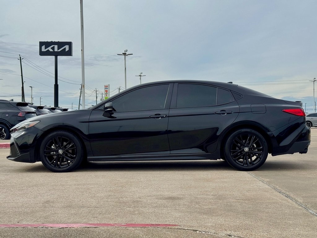2025 Toyota Camry SE - 11