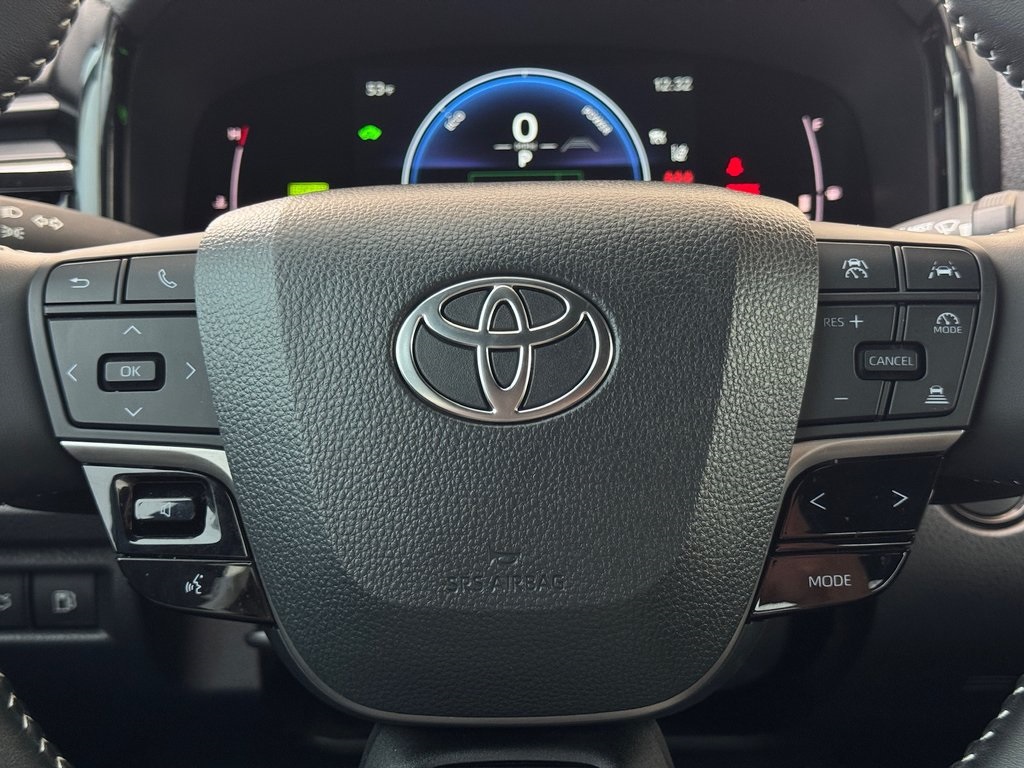 2025 Toyota Camry SE - 7