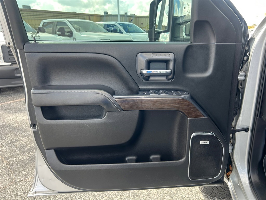 Used Car 2019 Gmc Sierra 2500hd  Denali For Sale Under $40,000 In Floresville, Texas