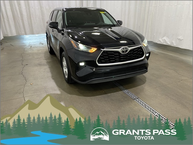 2023 Toyota Highlander LE AWD