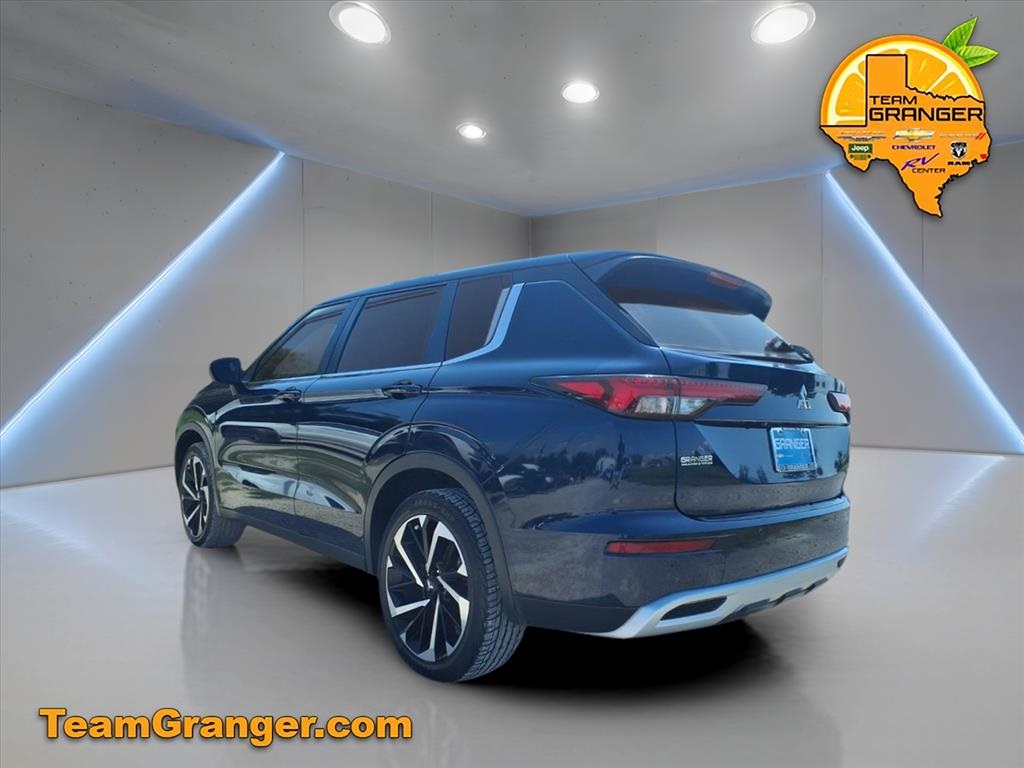 Used 2023 Mitsubishi Outlander SE with VIN JA4J3UA87PZ040115 for sale in Orange, TX