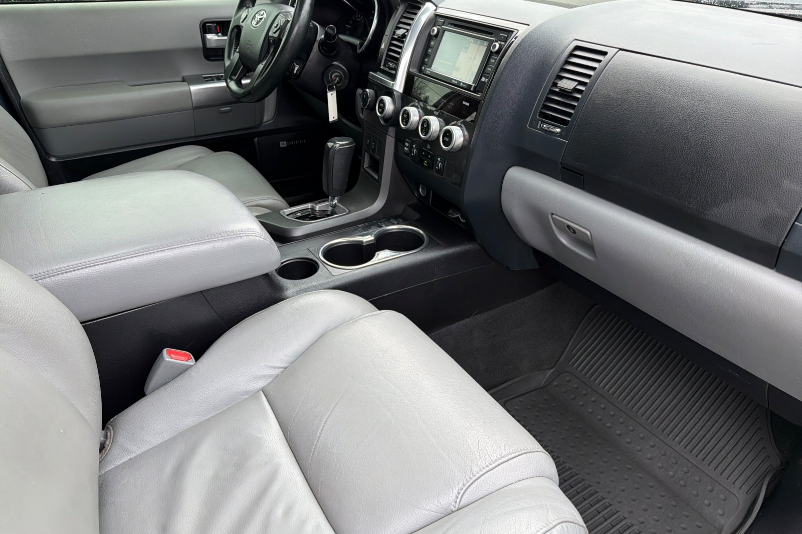 2019 Toyota Sequoia Limited - Photo 17