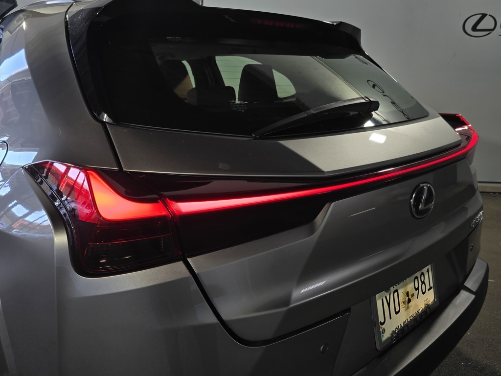 Thumbnail: 2022 Lexus UX - 11