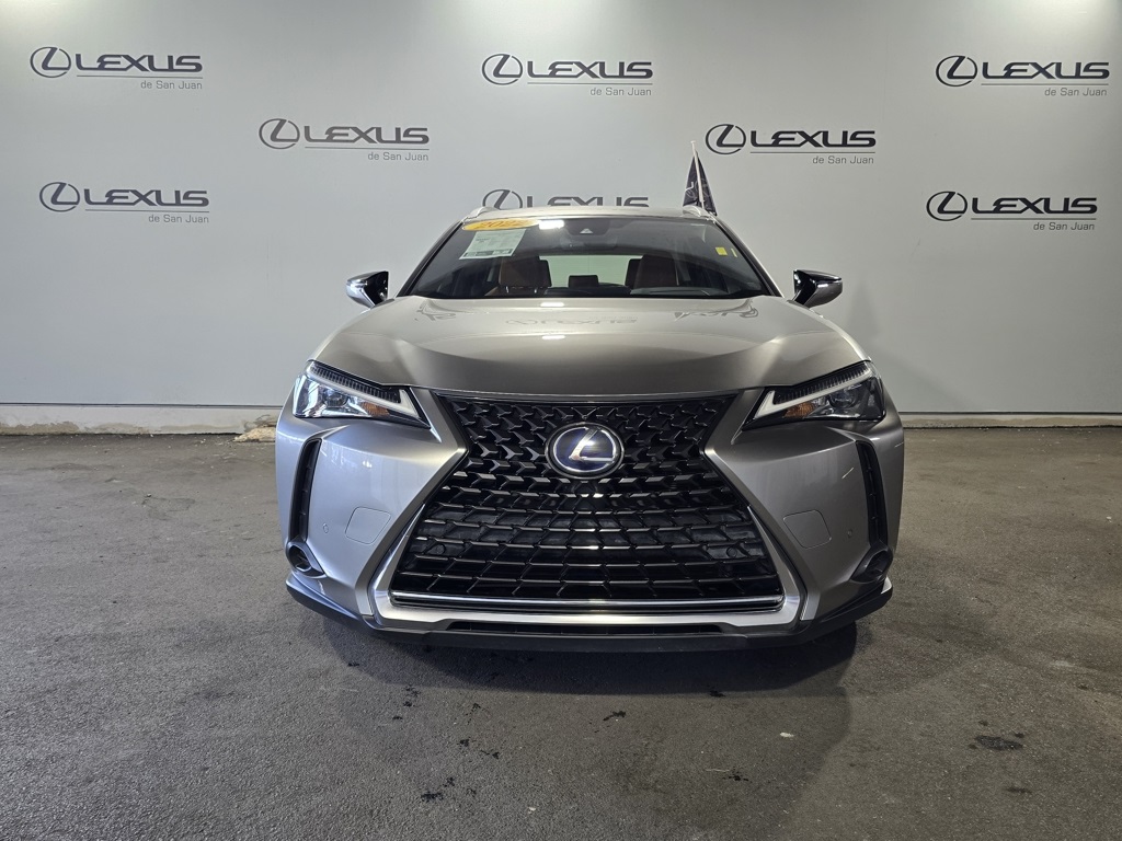 Thumbnail: 2022 Lexus UX - 6