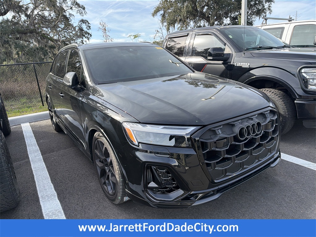2025 Audi SQ7 4.0T quattro Premium Plus