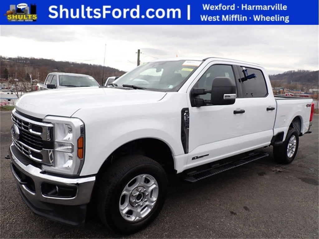 2025 Ford F-250 Super Duty XLT Crew Cab 4WD