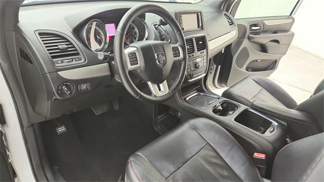 2017 Dodge Grand Caravan GT White at Durrett Motor Company