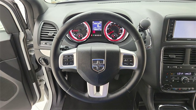 2017 Dodge Grand Caravan GT White at Durrett Motor Company