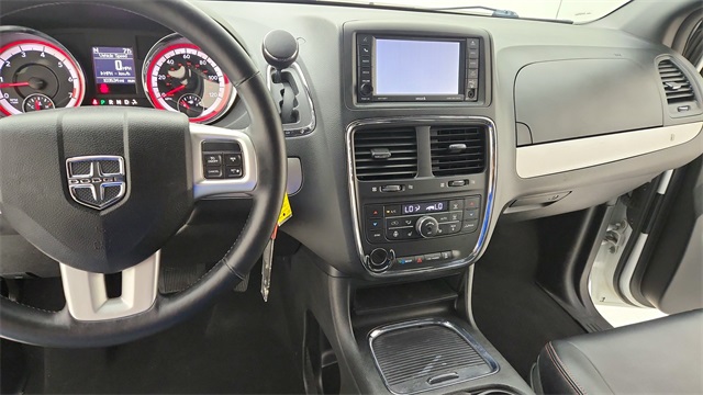 2017 Dodge Grand Caravan GT White at Durrett Motor Company