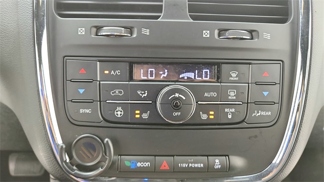 2017 Dodge Grand Caravan GT White at Durrett Motor Company