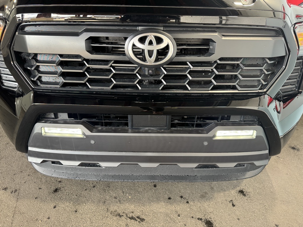 Thumbnail: 2025 Toyota Tacoma - 12