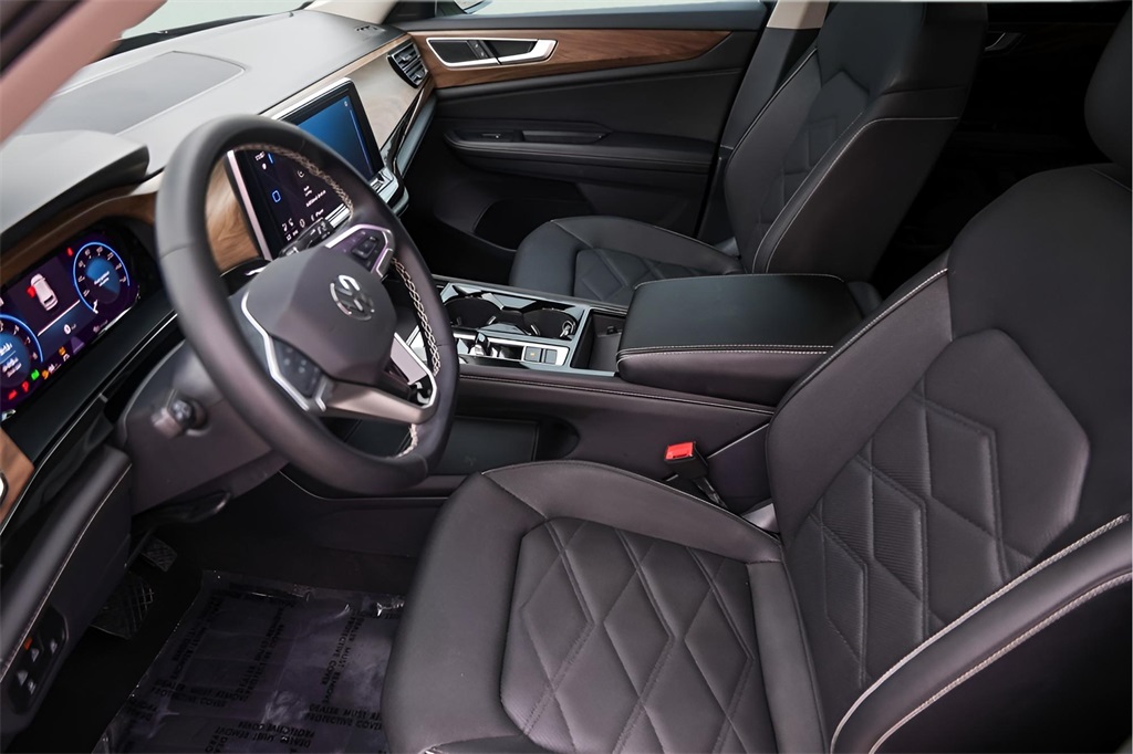 Used Car 2025 Volkswagen Atlas  2.0t Se W/technology For Sale Under $35,000 In Austin, Texas