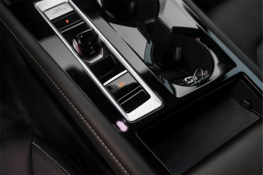 Used Car 2025 Volkswagen Atlas  2.0t Se W/technology For Sale Under $35,000 In Austin, Texas