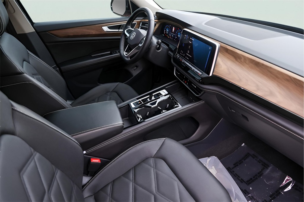 Used Car 2025 Volkswagen Atlas  2.0t Se W/technology For Sale Under $35,000 In Austin, Texas