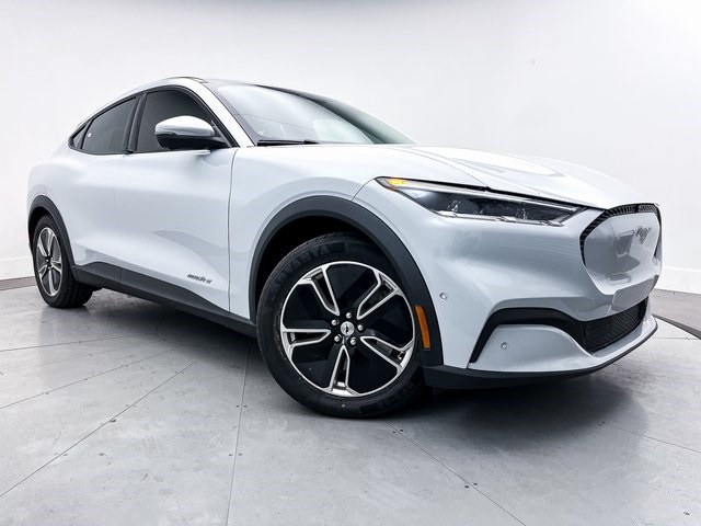 2022 Ford Mustang Mach-E Select