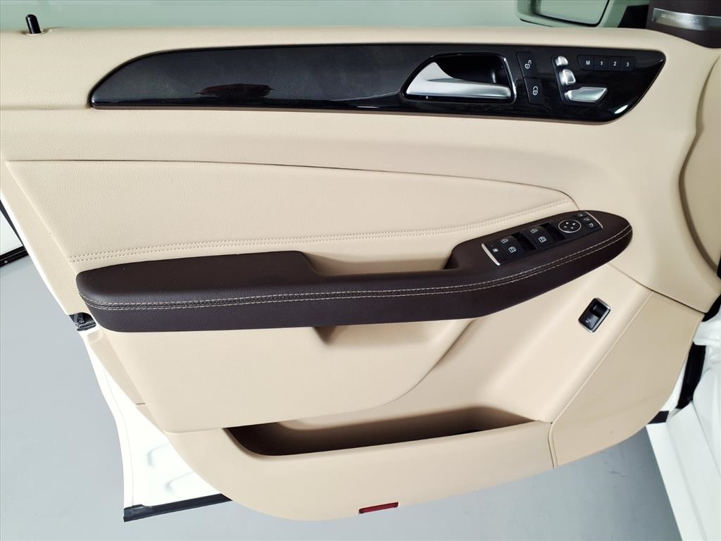 2017 Mercedes-Benz GLE GLE 350 White at Tom Peacock Cadillac