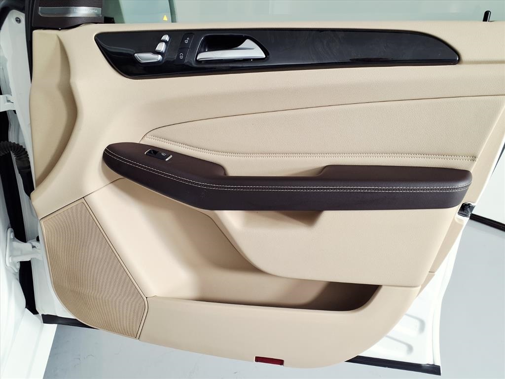 2017 Mercedes-Benz GLE GLE 350 White at Tom Peacock Cadillac