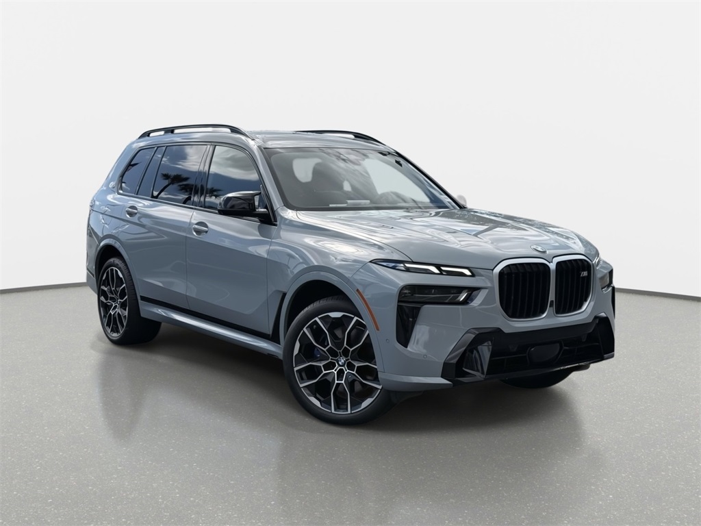 2025 BMW X7 M60i AWD