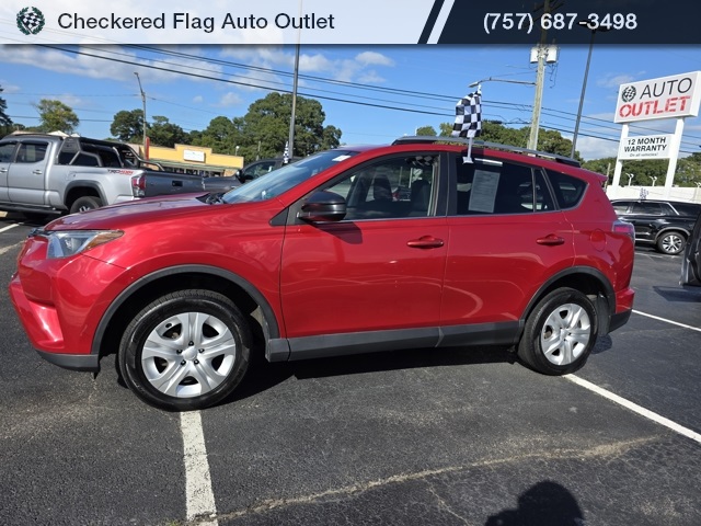 2017 Toyota RAV4 LE photo 2