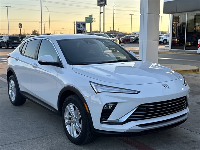 2025 Buick Envista Preferred White at Big Star Buick GMC