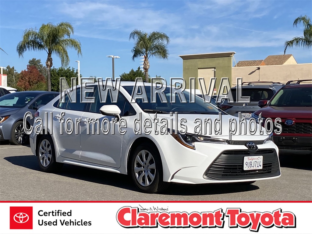 2025 Toyota Corolla LE FWD