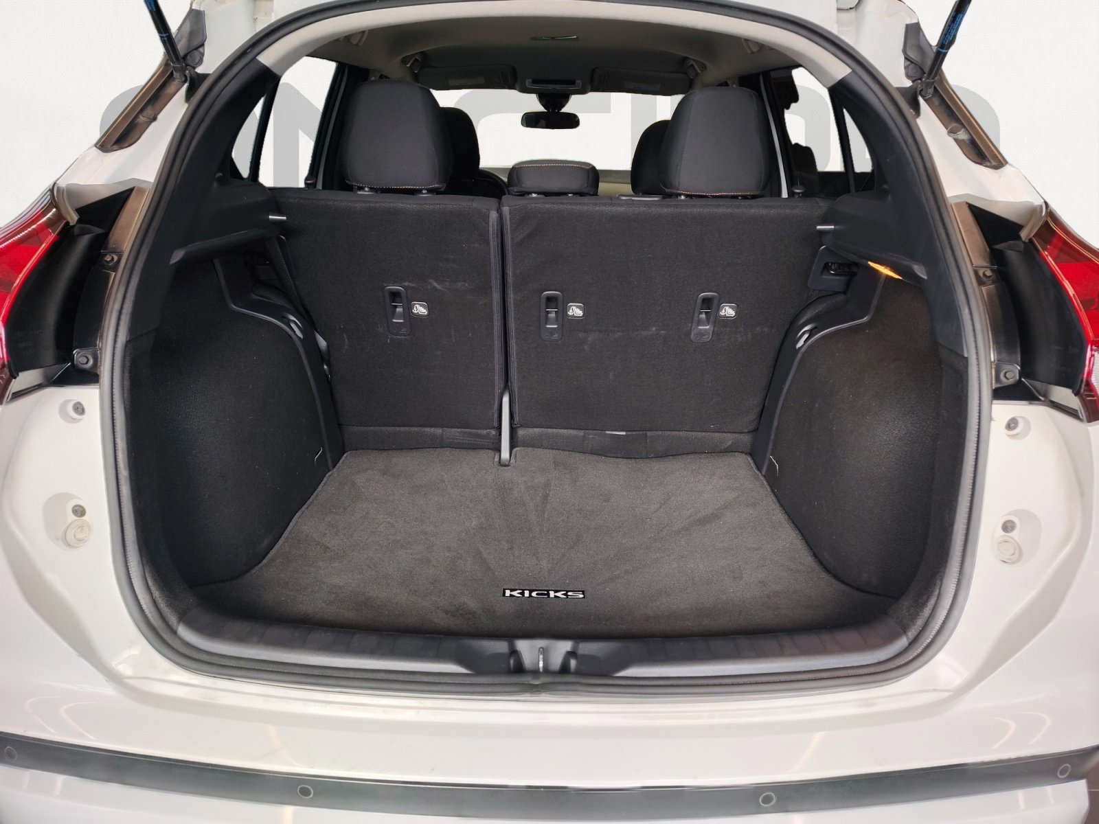 Used Car 2021 Nissan Kicks  Sr For Sale Under $20,000 In San Antonio, Texas