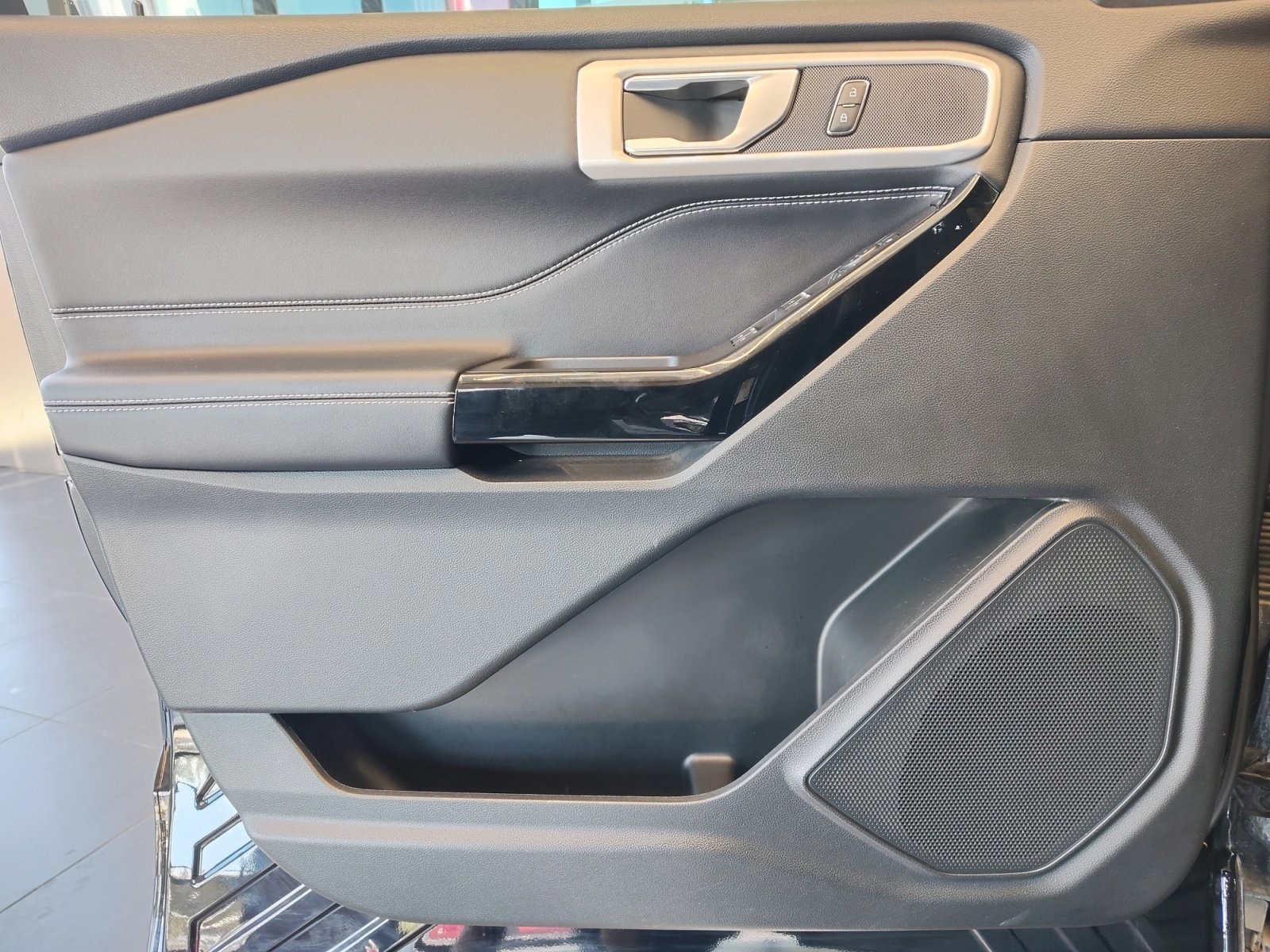 Used Car 2022 Ford Explorer  St For Sale Under $35,000 In San Antonio, Texas