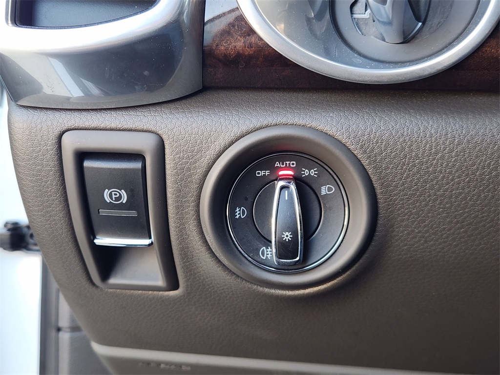 2016 Porsche Cayenne S White at Ultimate Motorsports