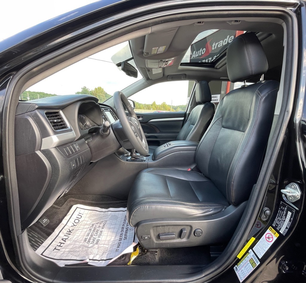 2015 Toyota Highlander XLE V6 Black at Community Toyota