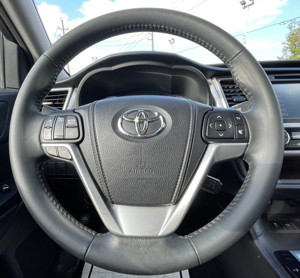 2015 Toyota Highlander XLE V6 Black at Community Toyota