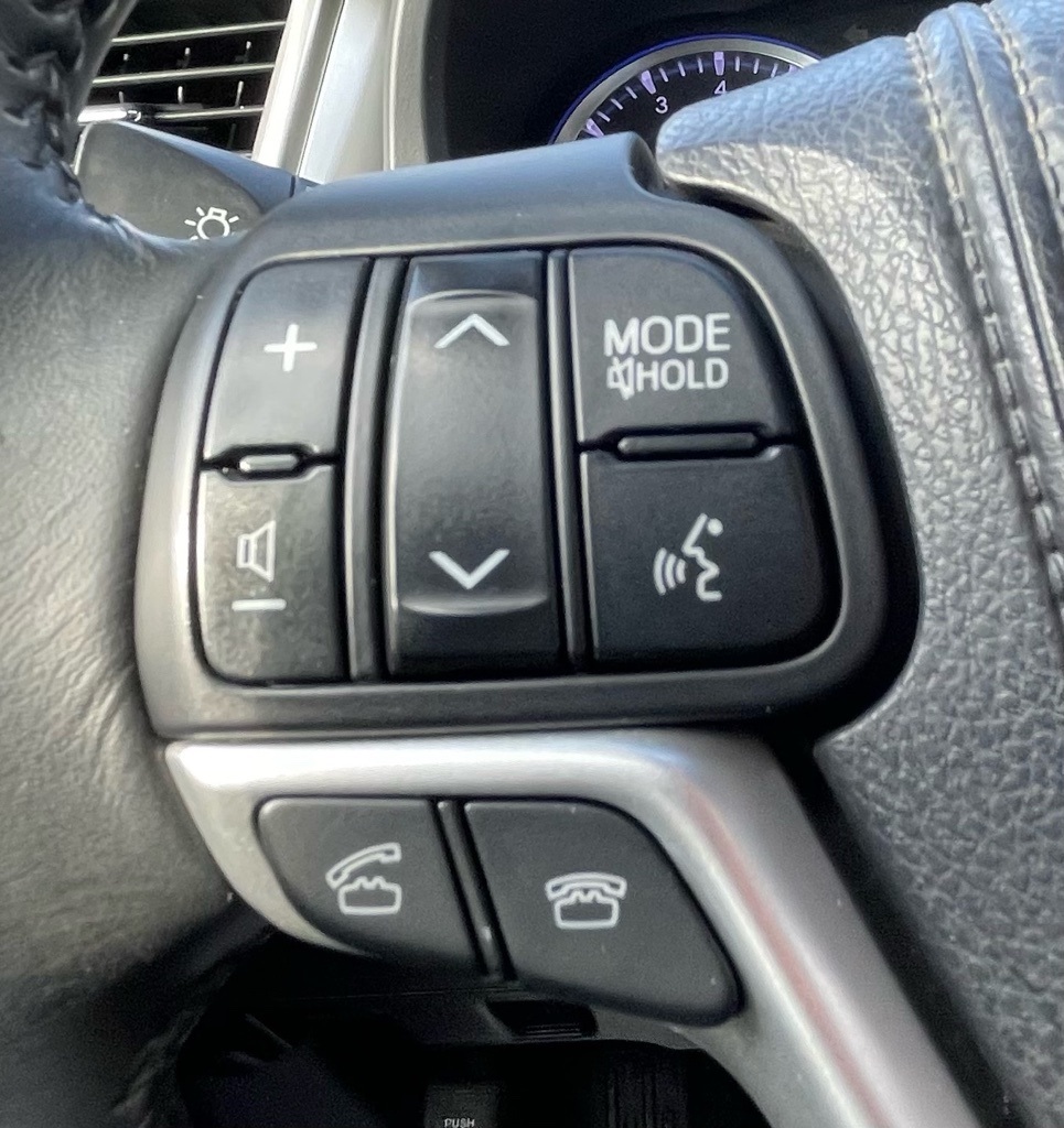 2015 Toyota Highlander XLE V6 Black at Community Toyota