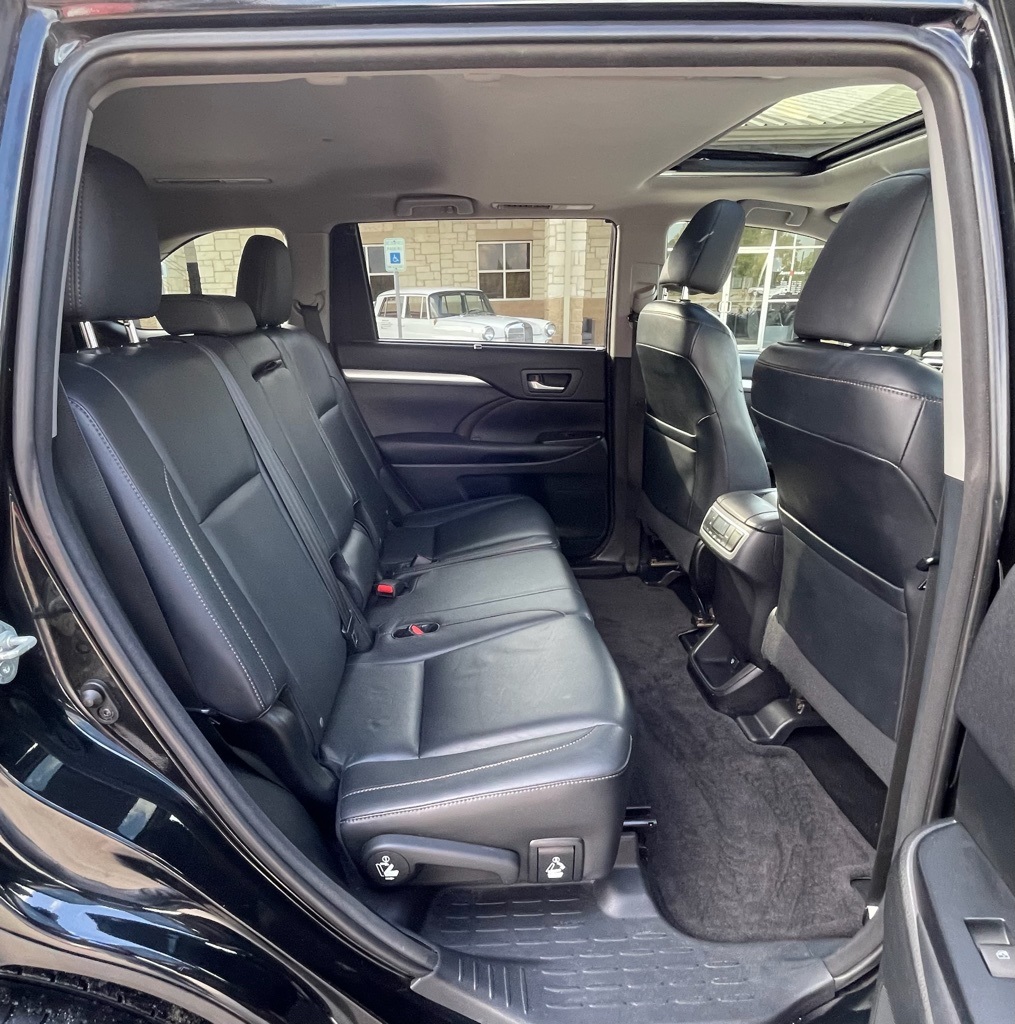 2015 Toyota Highlander XLE V6 Black at Community Toyota