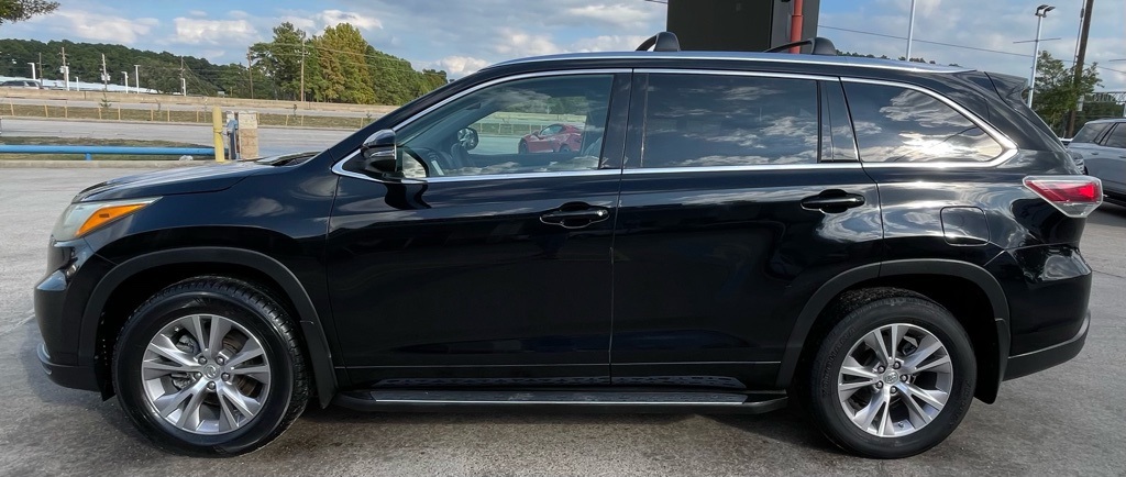 2015 Toyota Highlander XLE V6 Black at Community Toyota