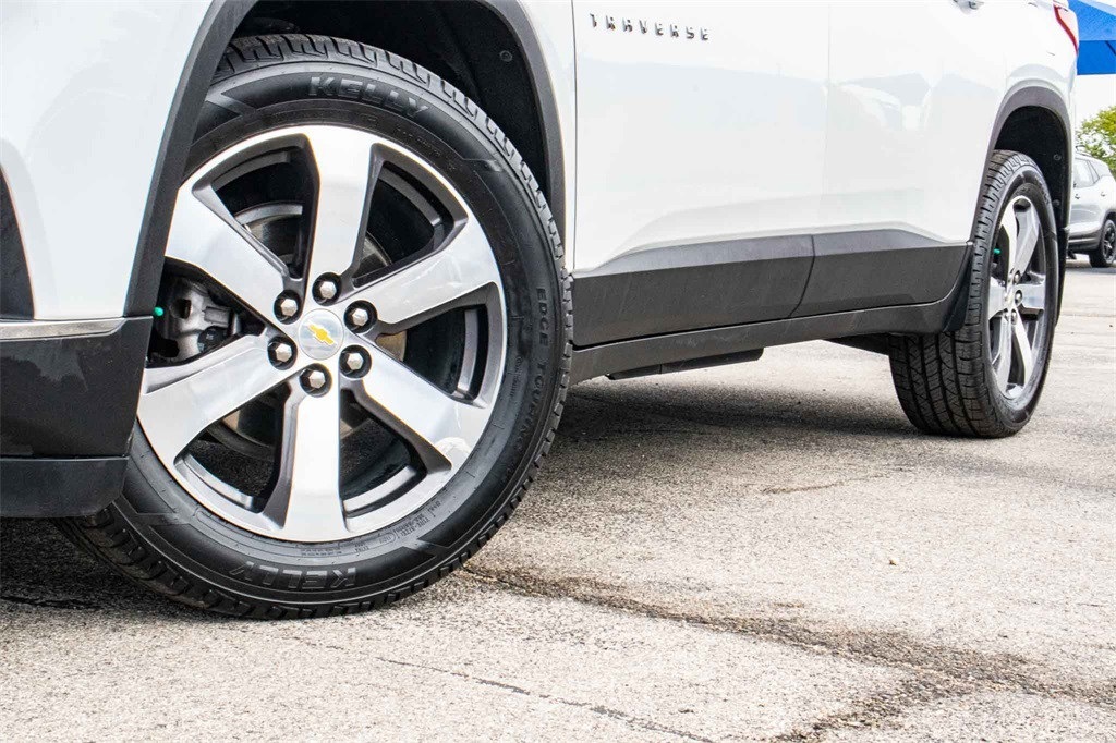 Used Car 2020 Chevrolet Traverse  3lt For Sale Under $30,000 In San Marcos, Texas