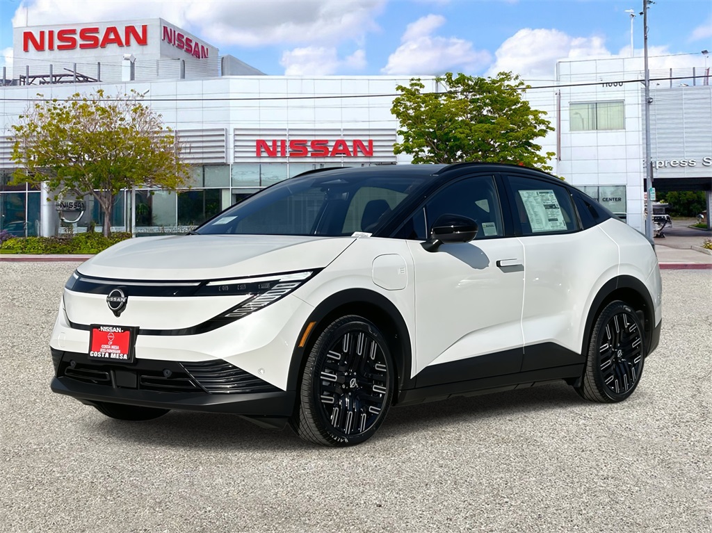 2026 Nissan LEAF Platinum+'s photo