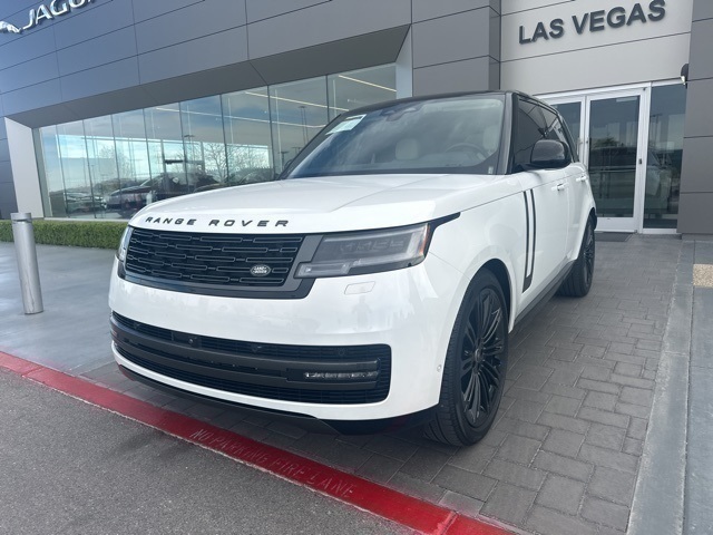 2025 Land Rover Range Rover P530 SE AWD