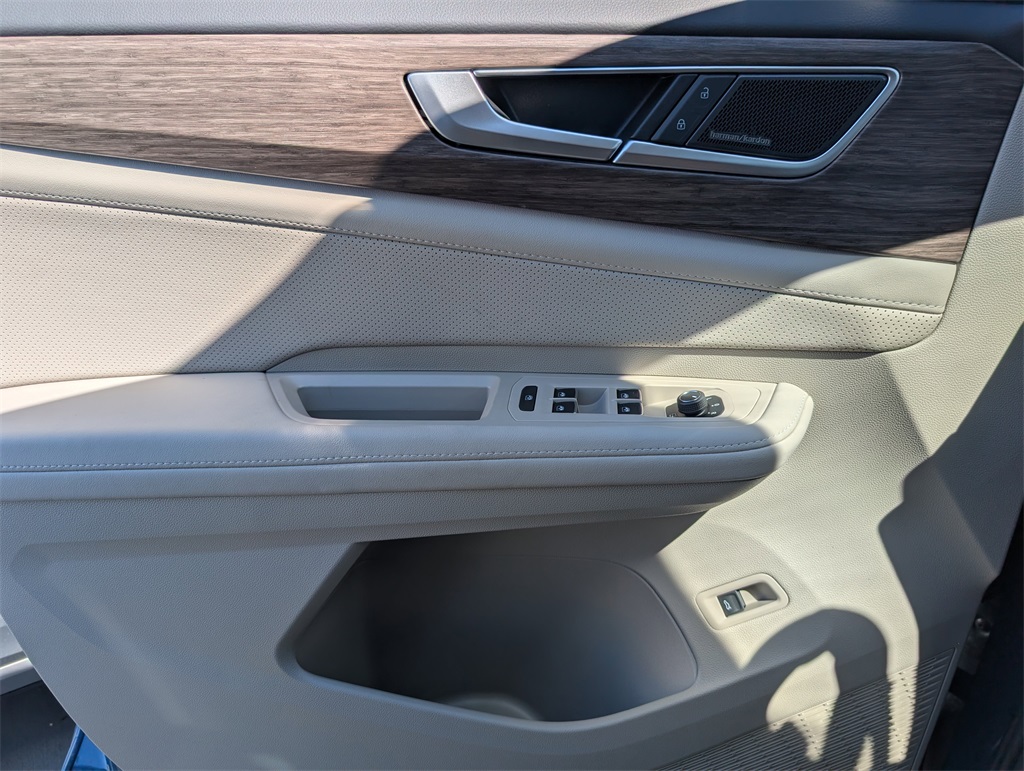 2025 Volkswagen Atlas 2.0T SEL Premium R-Line - 10