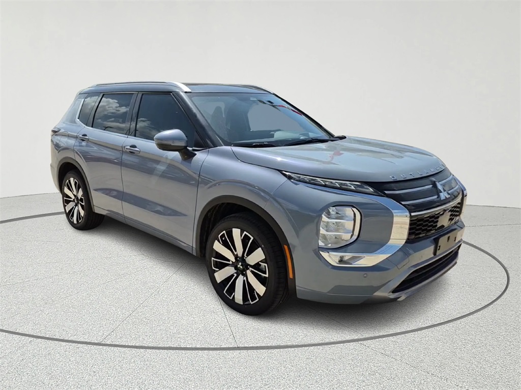2025 Mitsubishi Outlander SEL - 2
