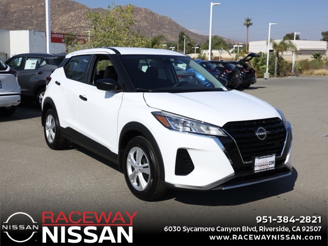 2025 Nissan Kicks Play S FWD