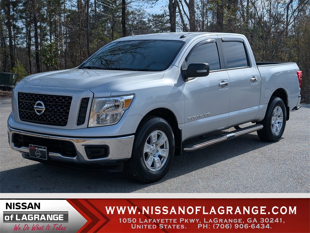 2019 Nissan Titan SV Crew Cab 4WD