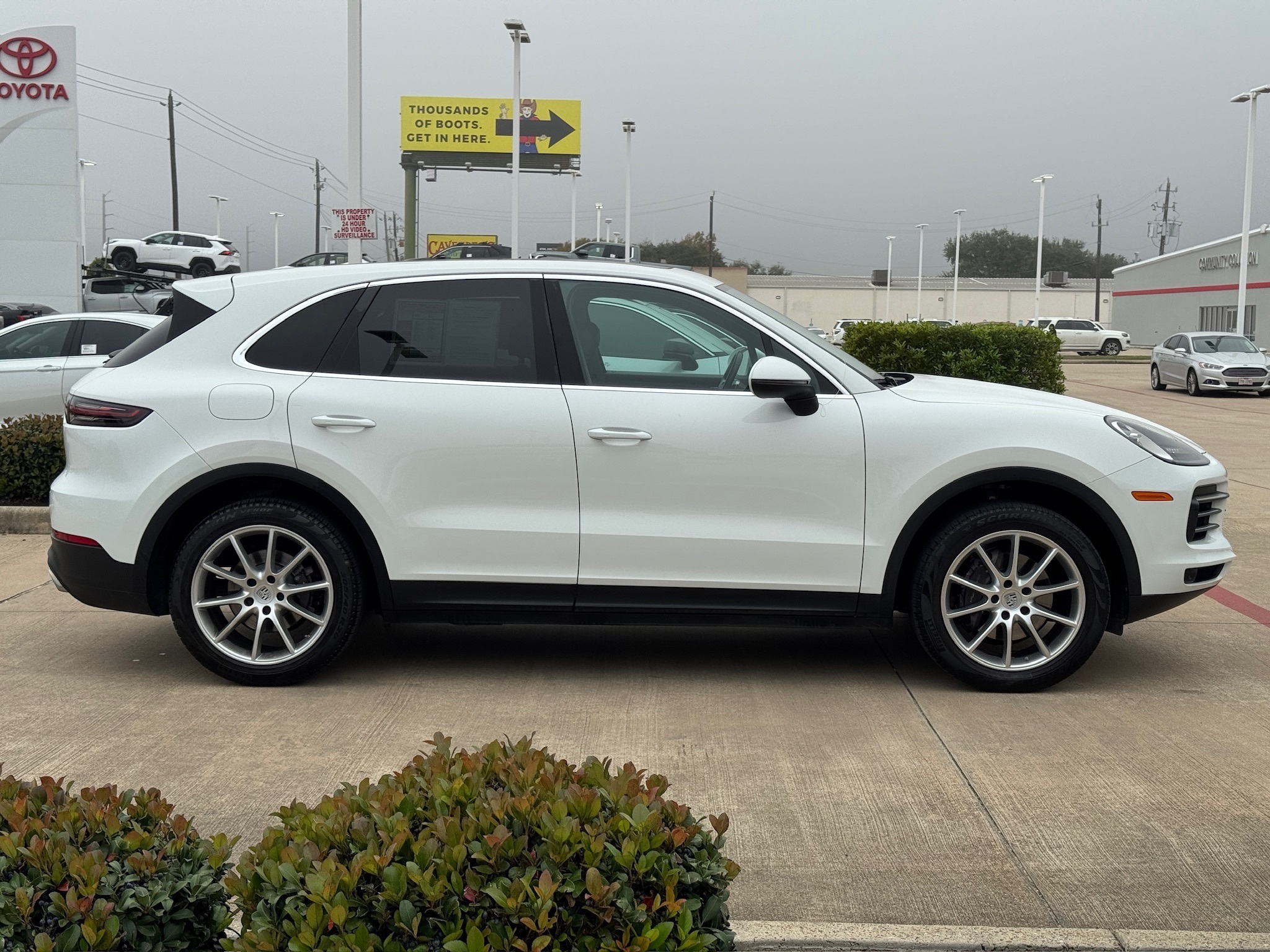 2020 Porsche Cayenne Base White at Autostrade