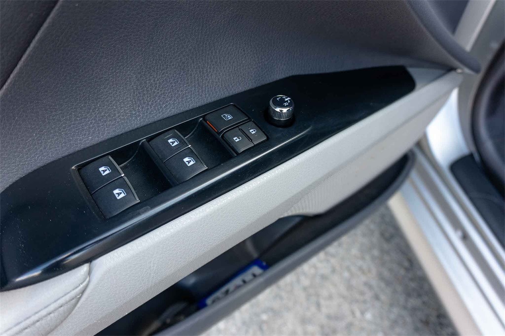 Used Car 2019 Toyota Camry  Xle For Sale Under $25,000 In San Marcos, Texas