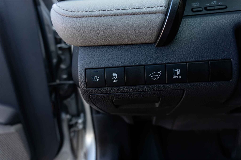 Used Car 2019 Toyota Camry  Xle For Sale Under $25,000 In San Marcos, Texas