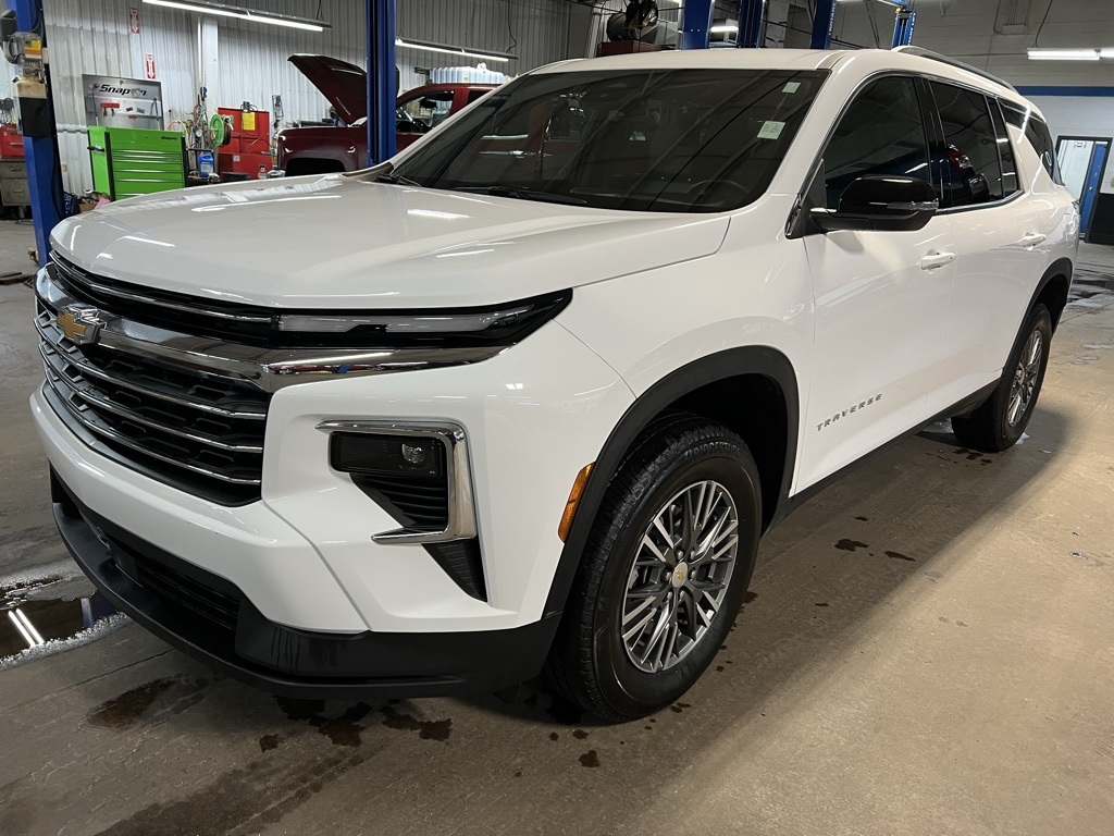 2025 Chevrolet Traverse LT FWD
