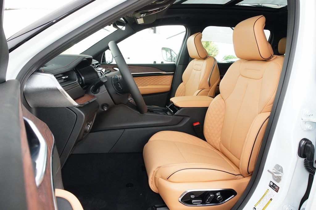 New Car 2025 Jeep Grand Cherokee L  Summit For Sale In Weatherford, Texas