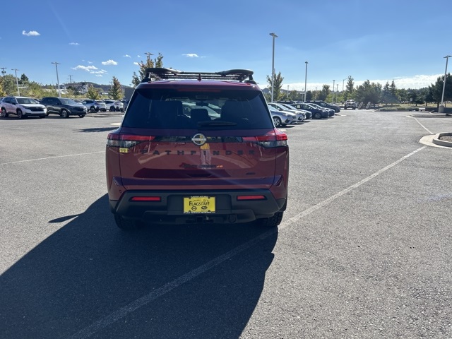 2024 Nissan Pathfinder Rock Creek photo 4