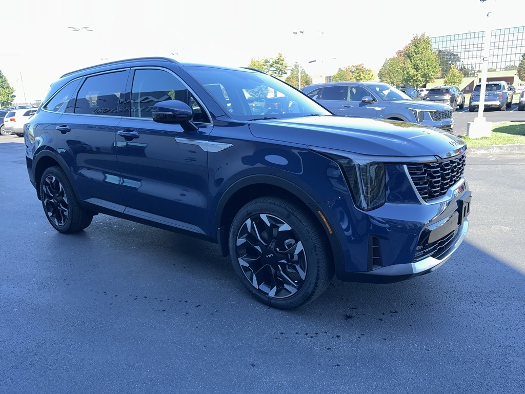 2026 Kia Sorento EX photo 3