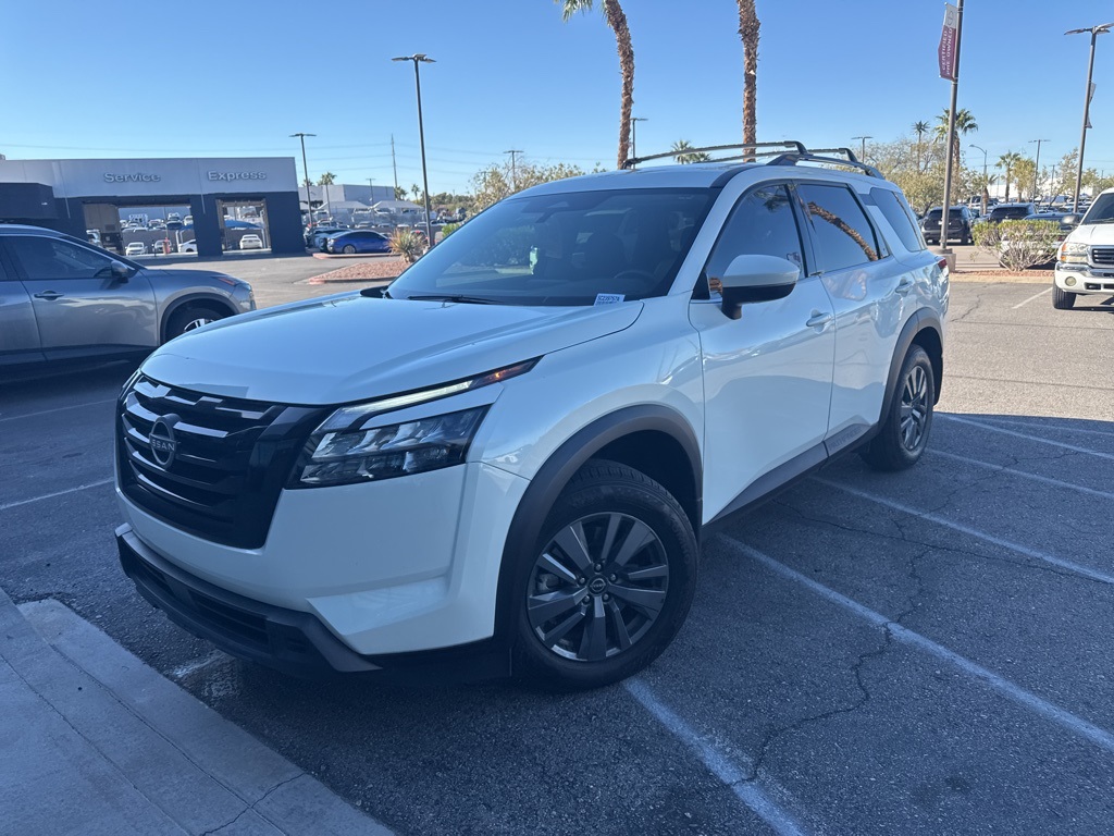 2024 Nissan Pathfinder SV