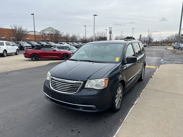2014 Chrysler Town & Country Touring FWD